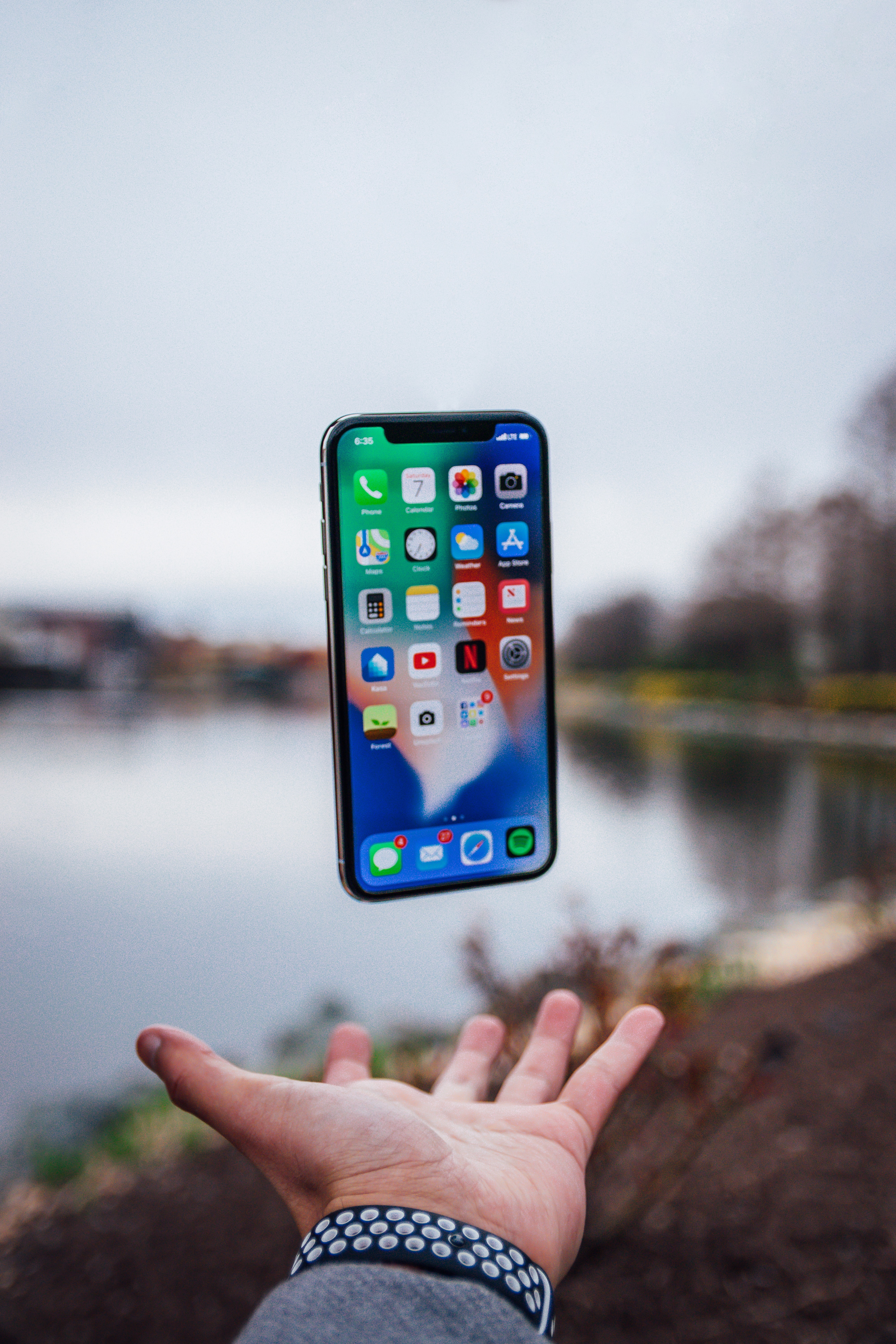 Negozio telefonia: ecco come uscirne indenne
